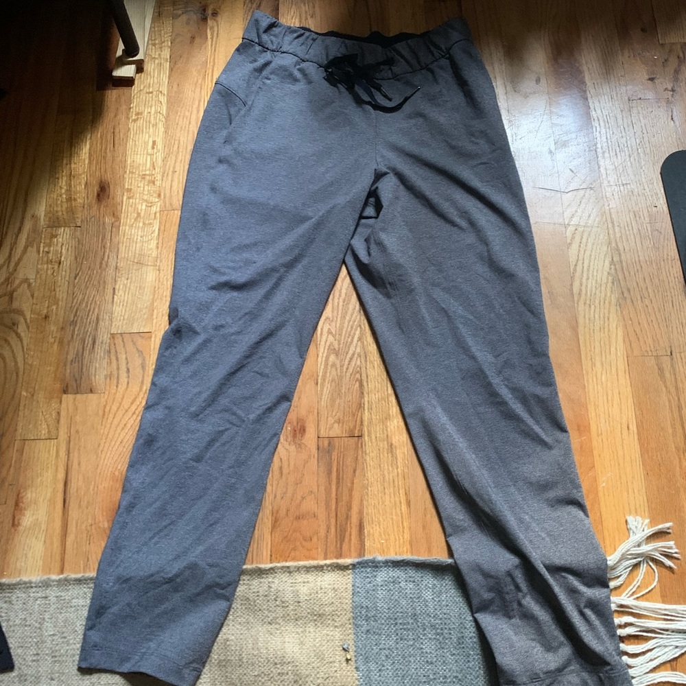 Lululemon On The Fly 7/8 Pants *27